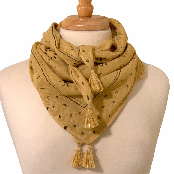 Zara Gold Scarf with tassels - Picture 2 of 6